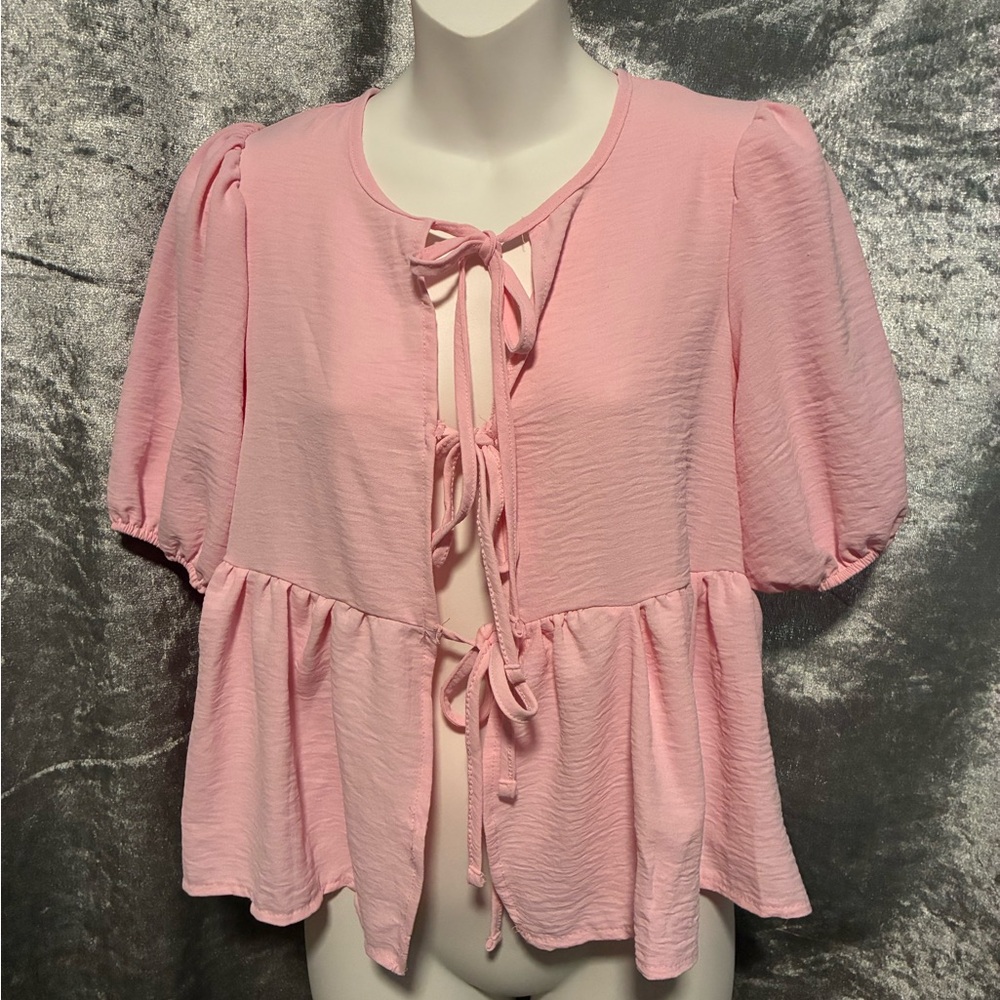 New with tag top size Small color baby pink